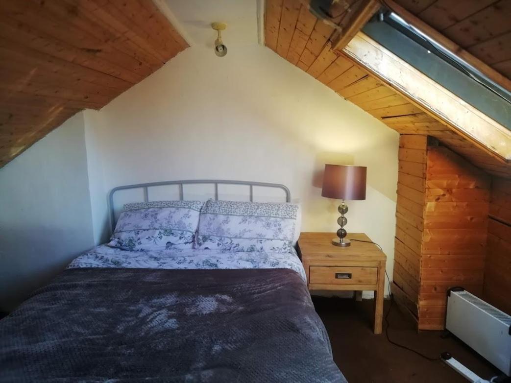 Cozy Loft In Bushey, 20 Mins By Train To Euston London 아파트 외부 사진