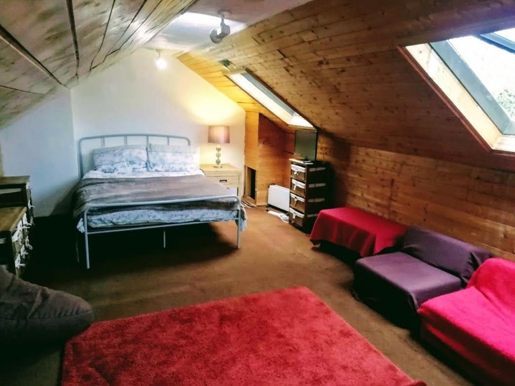 Cozy Loft In Bushey, 20 Mins By Train To Euston London 아파트 외부 사진